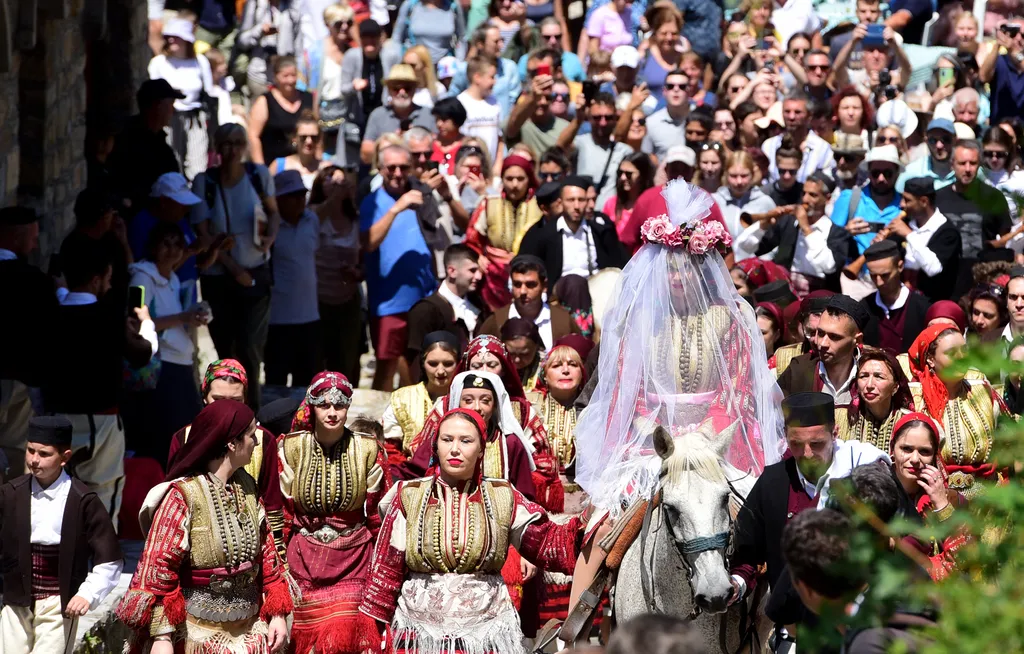 A GALICNIK-i esküvő fesztivál, furcsa szokások az esküvőkön, esküvő, szokás, Macedónia, Galicnik 