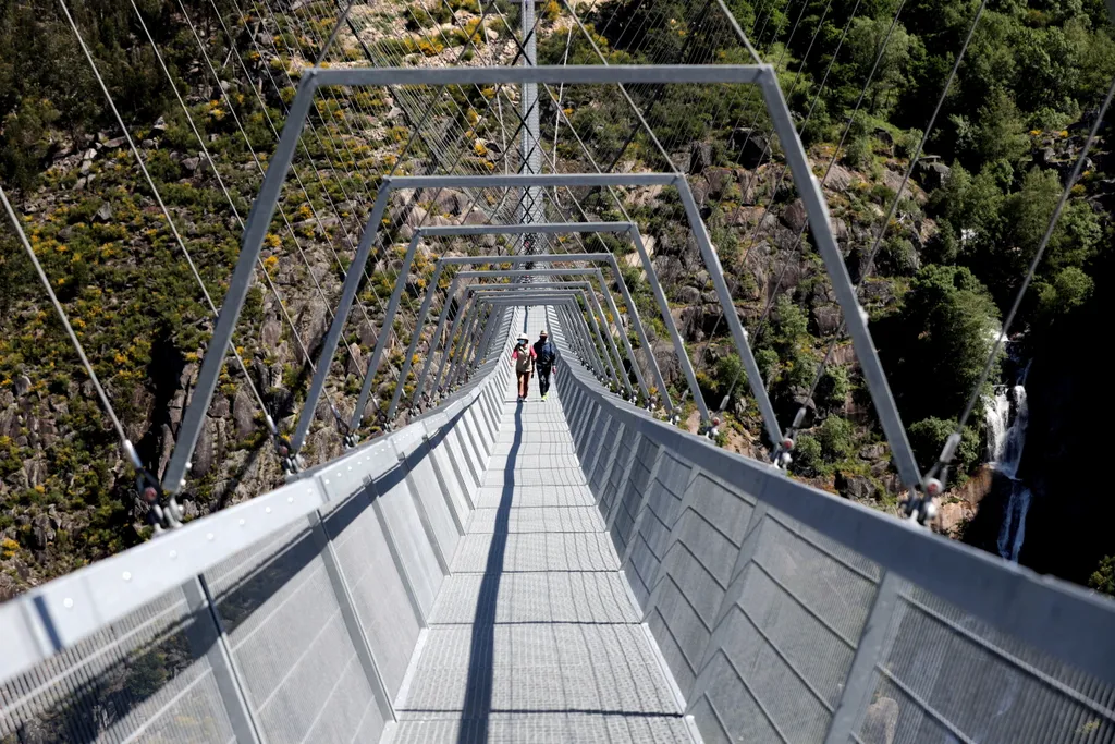 A portugáliai Arouca Geoparkban megépített függőhíd a világ leghosszabbja 