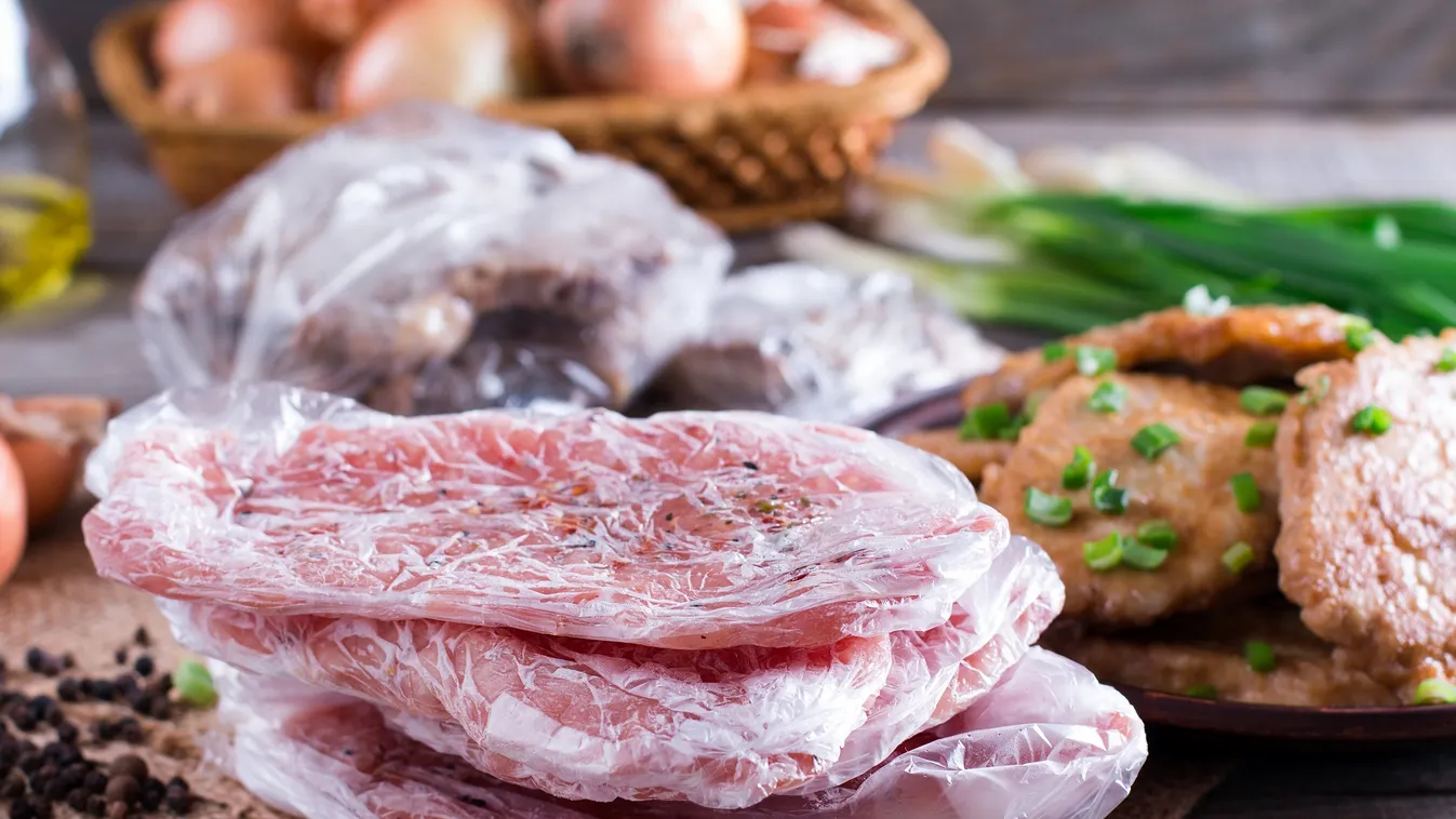 Frozen,Pork,Neck,Chops,Meat,And,Pork,Schnitzel,In,A chicken,pink,steak,portion,bio,butcher,beef,plate,freshness 