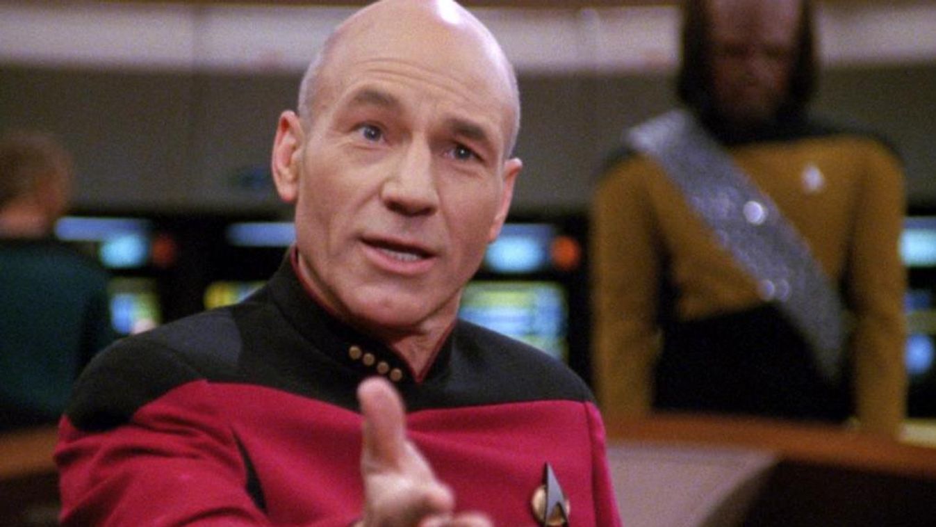 Patrick Stewart mint Picard kapitány 