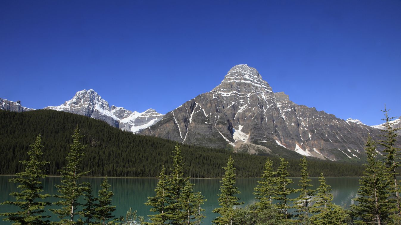 Alberta America Auteurs Banff National Park Blue Sky Blue Water Canada Conifer Fir Tree Forest General View Geography Greenery Lake Landscape Light Effect Mountain North America Outdoors Season Sky Snow Summer Sunny Tibor Bognar Tree Trip Viewpoint Water 