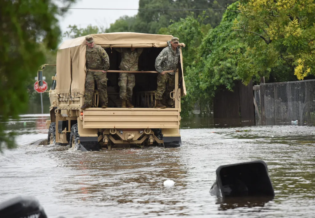 Ian hurrikán pusztított az USA-ban 
 Hurricane Ian Impacts Orlando elecctric,Flooding,Florida,hurricane,Ian,ice,machine,Orlando,Out Horizontal 