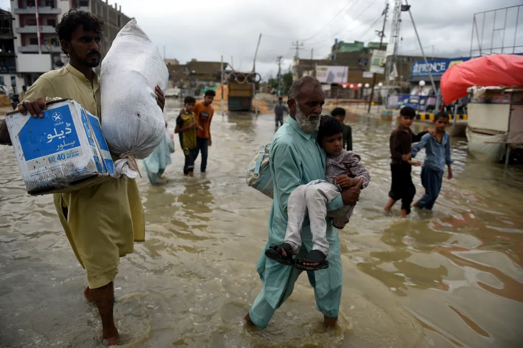 Pakisztán, áradás, eső, monszun, árvíz 