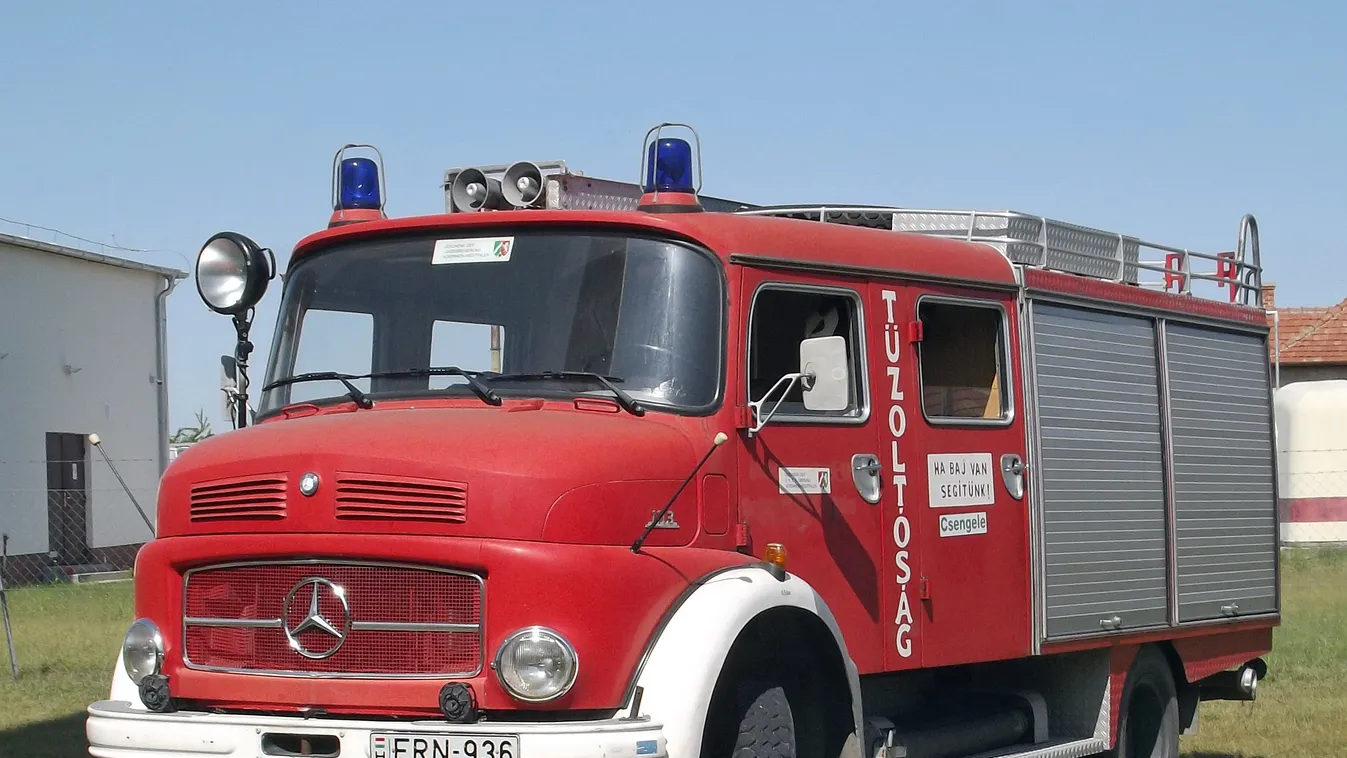 Mercedes 1113 tűzoltóautó 