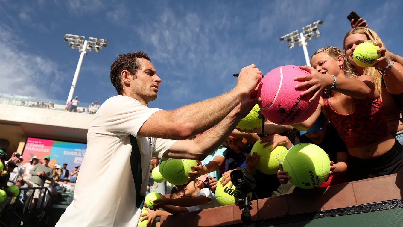 utographing Andy Murray, Indian Wells 