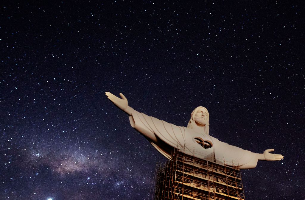 Oltalmazó Krisztus-szobor Encantado Brazília 