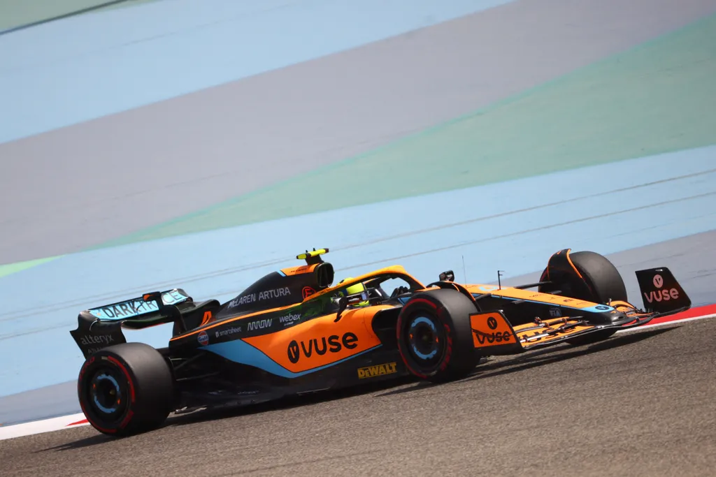Forma-1, teszt, Bahrein 1. nap, Norris, McLaren 