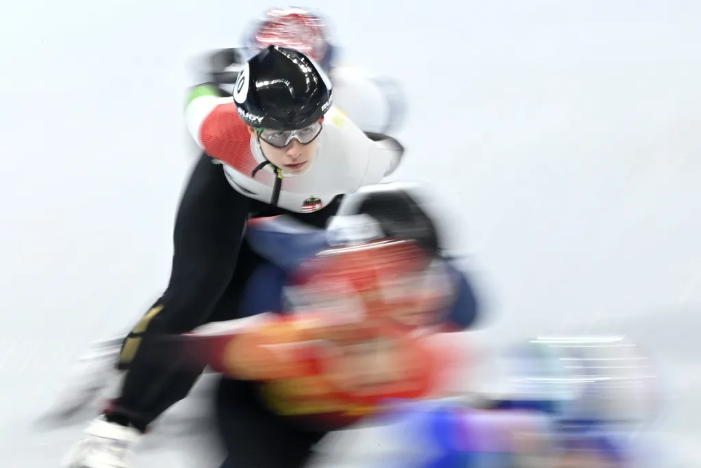 téli olimpia 2022, rövid pályás gyorskorcsolya; női 1500 m negyeddöntő, Jászapáti Petra 