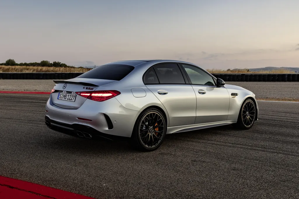 Mercedes-AMG C 63 S E PERFORMANCE 