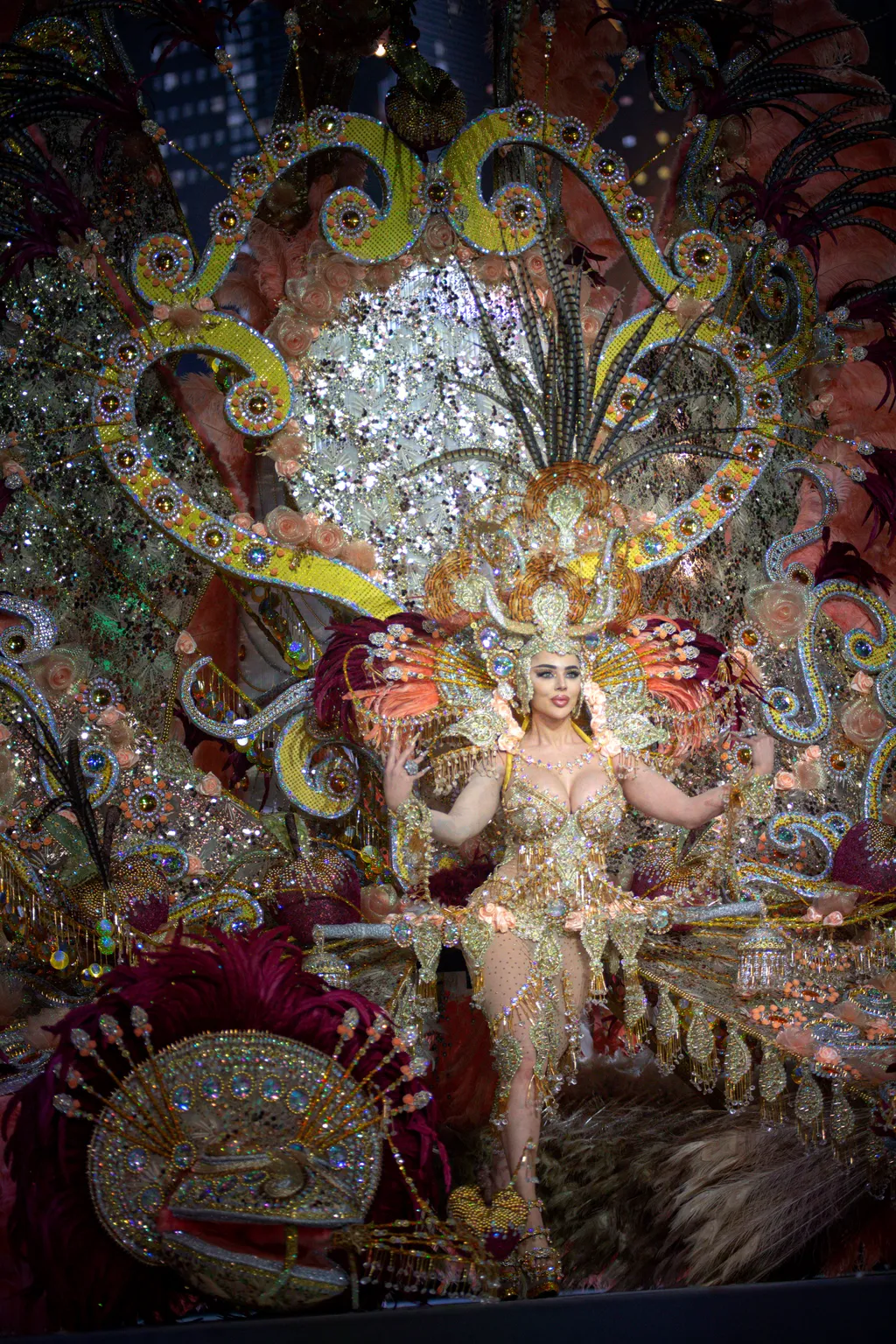 karnevál, királnyő, karneválkirálynő, santa cruz de tenerife, spanyolország, spanyol, legszebb, jelmez, kosztüm 