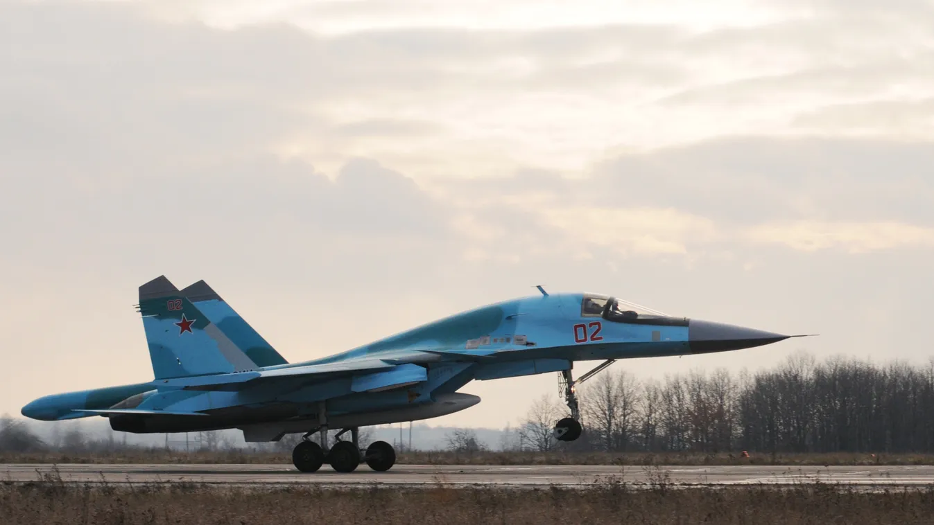 Su-34 bombers arrive from Novosibirsk HORIZONTAL 