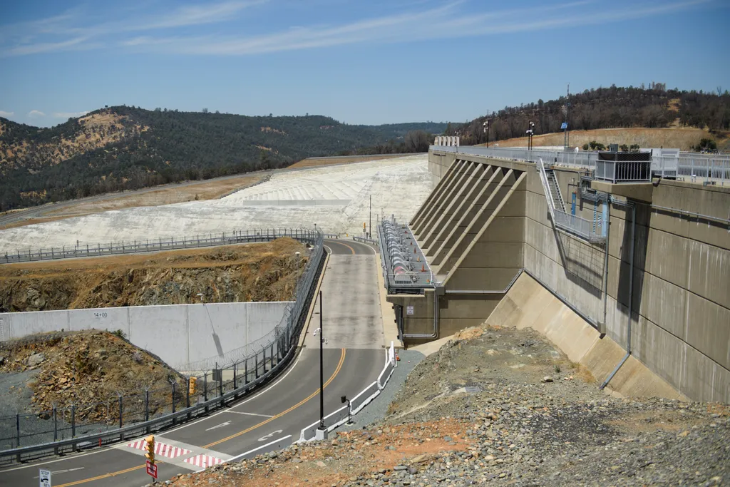 Kaliforniában most már rendszeres, hogy aszályokkal jár a nyár, Oroville-tó víztározó, gát, - galéria environment drought climate water Horizontal 