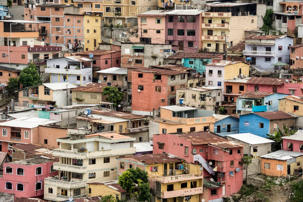 Ecuador; Guayaquil; Las Penas barrio, historic centre on the hill of Cerro Santa Ana travel destination photography HORIZONTAL colour image cerro santa ana guayaquil ecuador south america las penas barrio outdoors day building exterior ARCHITECTURE urban 