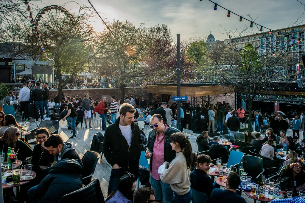 terasz, nyitás, este, korlátozás, koronavírus, vendéglátás, Budapest 