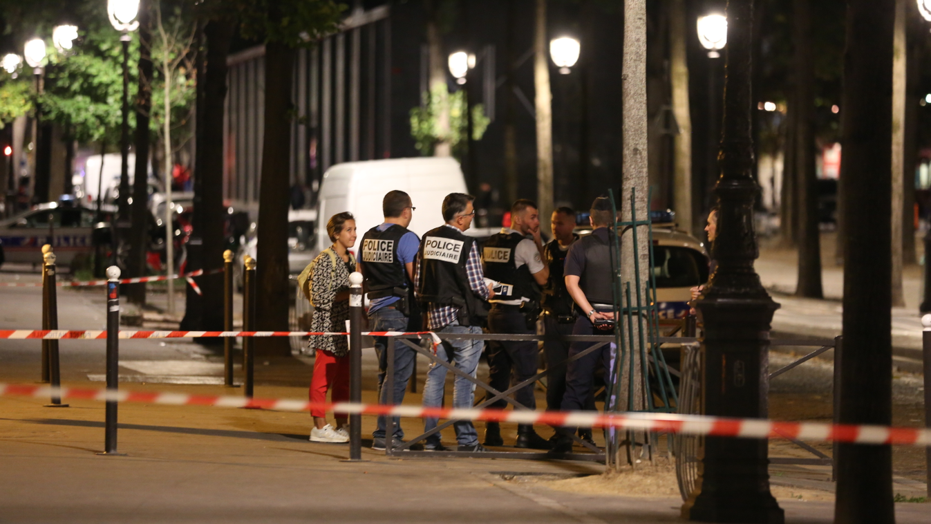 7 wounded including 2 UK tourists in Paris knife attack: sources Horizontal 