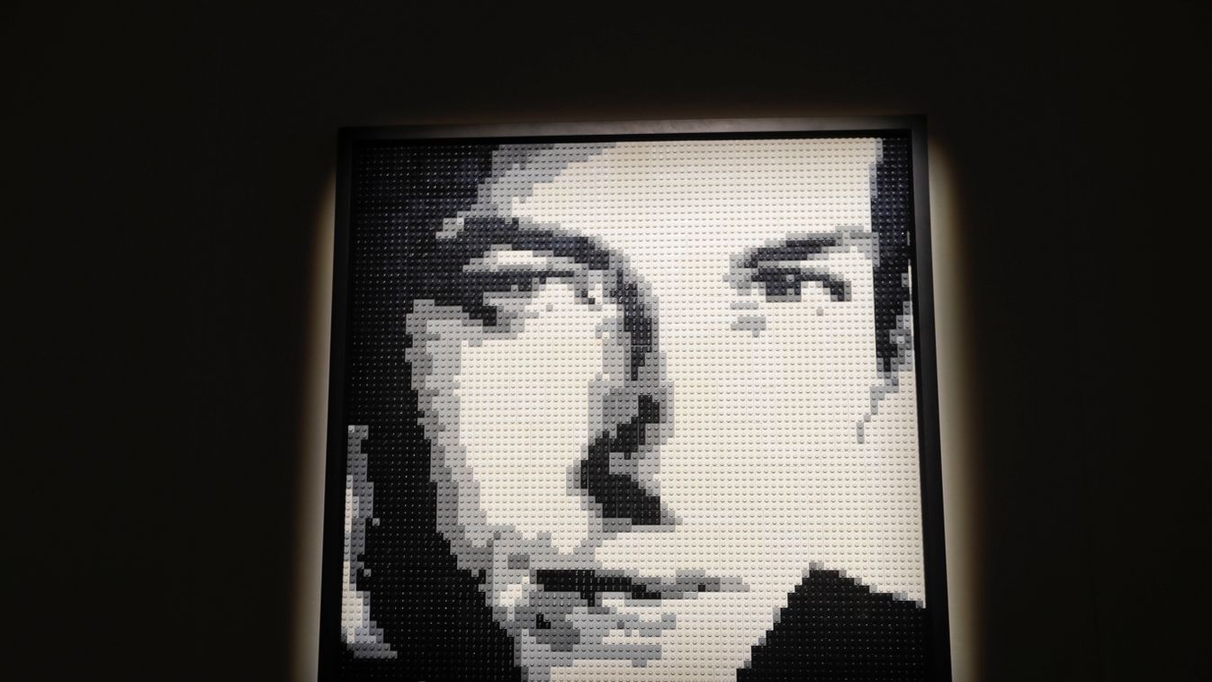 Nathan Sawaya
Lego
Bob Dylan 