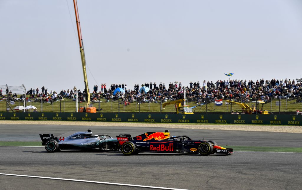 A Forma-1-es Kínai Nagydíj, Daniel Ricciardo, Red Bull Racing, Lewis Hamilton, Mercedes-AMG Petronas 