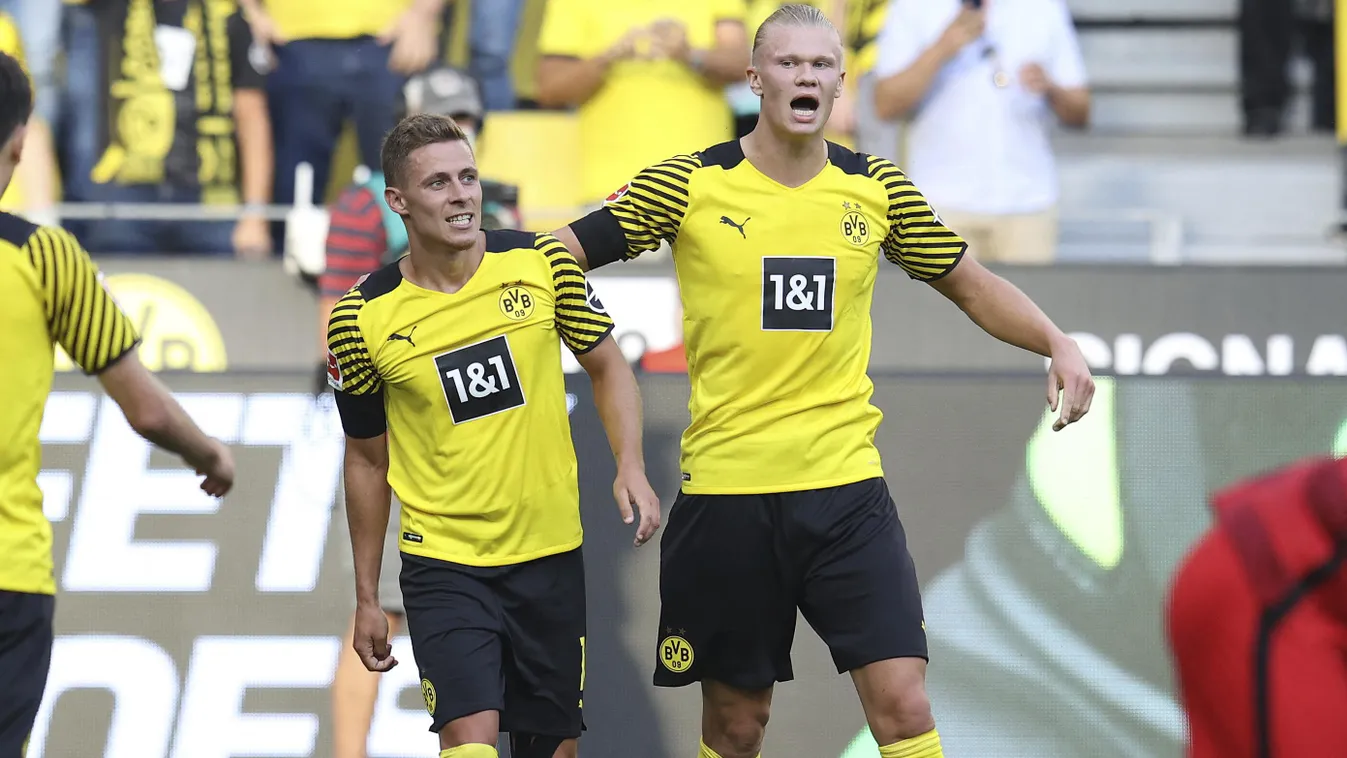 firo 1st Bundesliga. 2021/2022 Soccer: Fuvuball: 14.08.2021 BVB Borussia Dortmund - Eintracht Frankfurt BVB Borussia Dortmund - Eintracht Frankfurt Bundesliga 1. 2021 spo firo 2022 Horizontal 