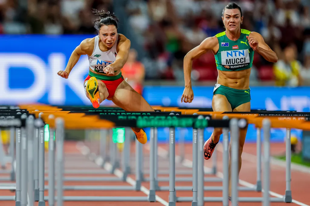 Atlétikai vb, Atlétikai Világbajnokság, World Athletics, Szabadtéri atlétikai világbajnokság, Budapest, 2023. 08. 23., női, 100 m gát, elődöntő, Kozák Luca, Celeste Mucci, ausztrál 