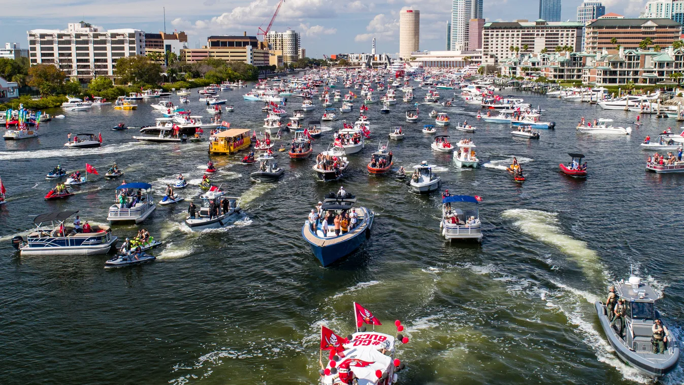 Tampa Bay Buccaneers Victory Parade GettyImageRank2 Color Image HORIZONTAL SPORT nfl drone drone point of view AMERICAN FOOTBALL 