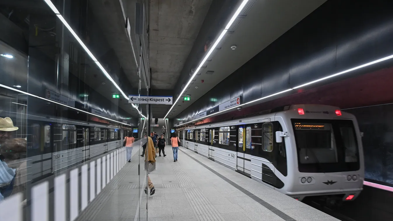 ÁLTALÁNOS KULCSSZÓ felújítás felújított metróállomás KÖZLEKEDÉSI ESZKÖZ KÖZLEKEDÉSI LÉTESÍTMÉNY metró metróállomás SZEMÉLY utas 