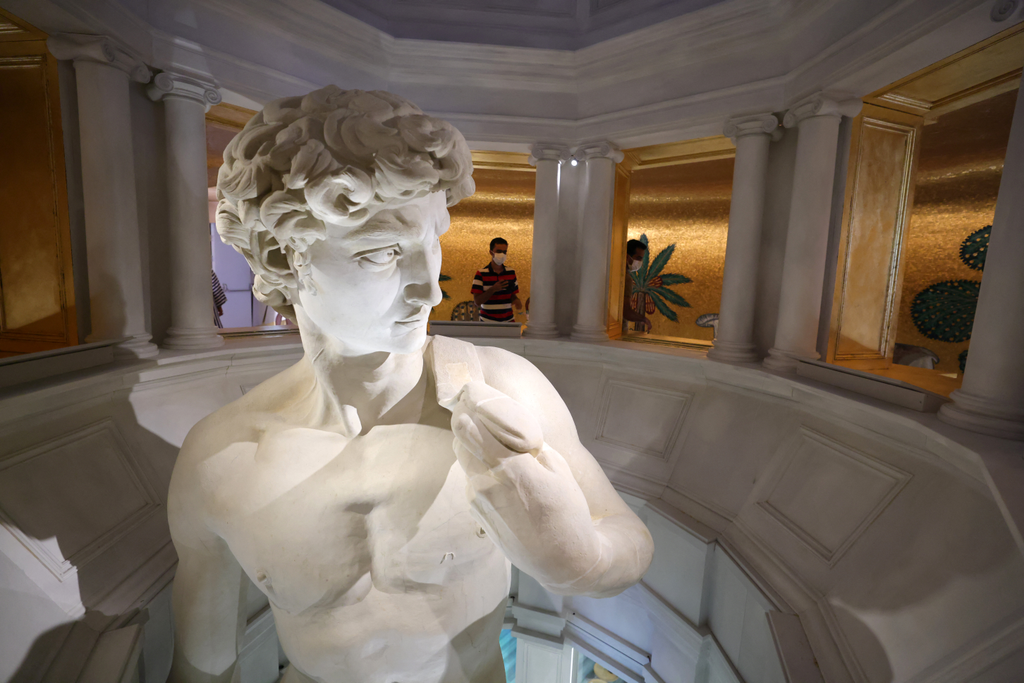 Michelangelo, Dávid szobor, másolat, dubaji világkiállítás 