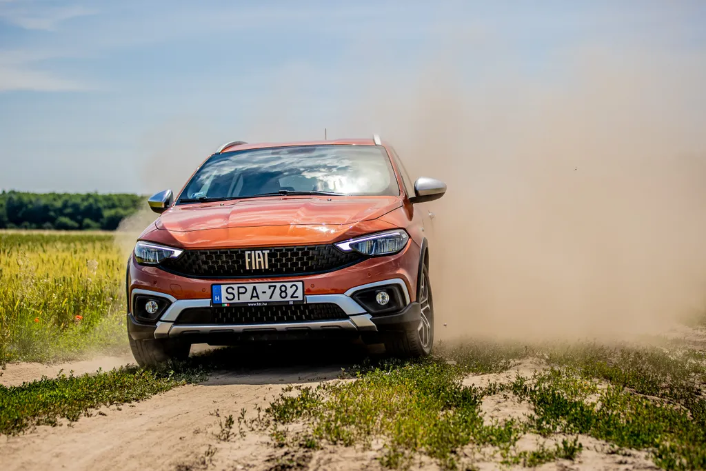 autó, fiat tipo cross, fiat, tipo, teszt, gépjármű, vezetés, bemutató, próba, 2021 