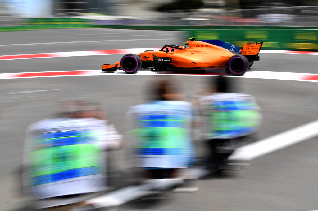 A Forma-1-es Azeri Nagydíj pénteki napja, Stoffel Vandoorne, McLaren Racing 