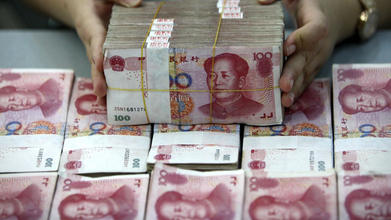 IMF to make Chinese yuan reserve currency in historic move China Chinese bank banking lender lending money currency RMB renminbi yuan banknote note reserve monetary loan deposite capital investment SQUARE FORMAT 