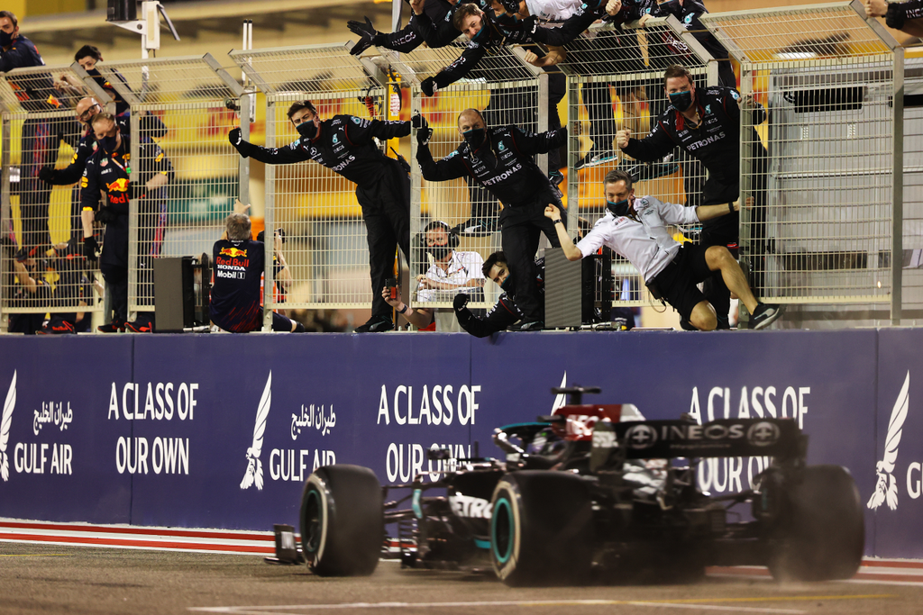 Forma-1, Lewis Hamilton, Mercedes, Bahreini Nagydíj 