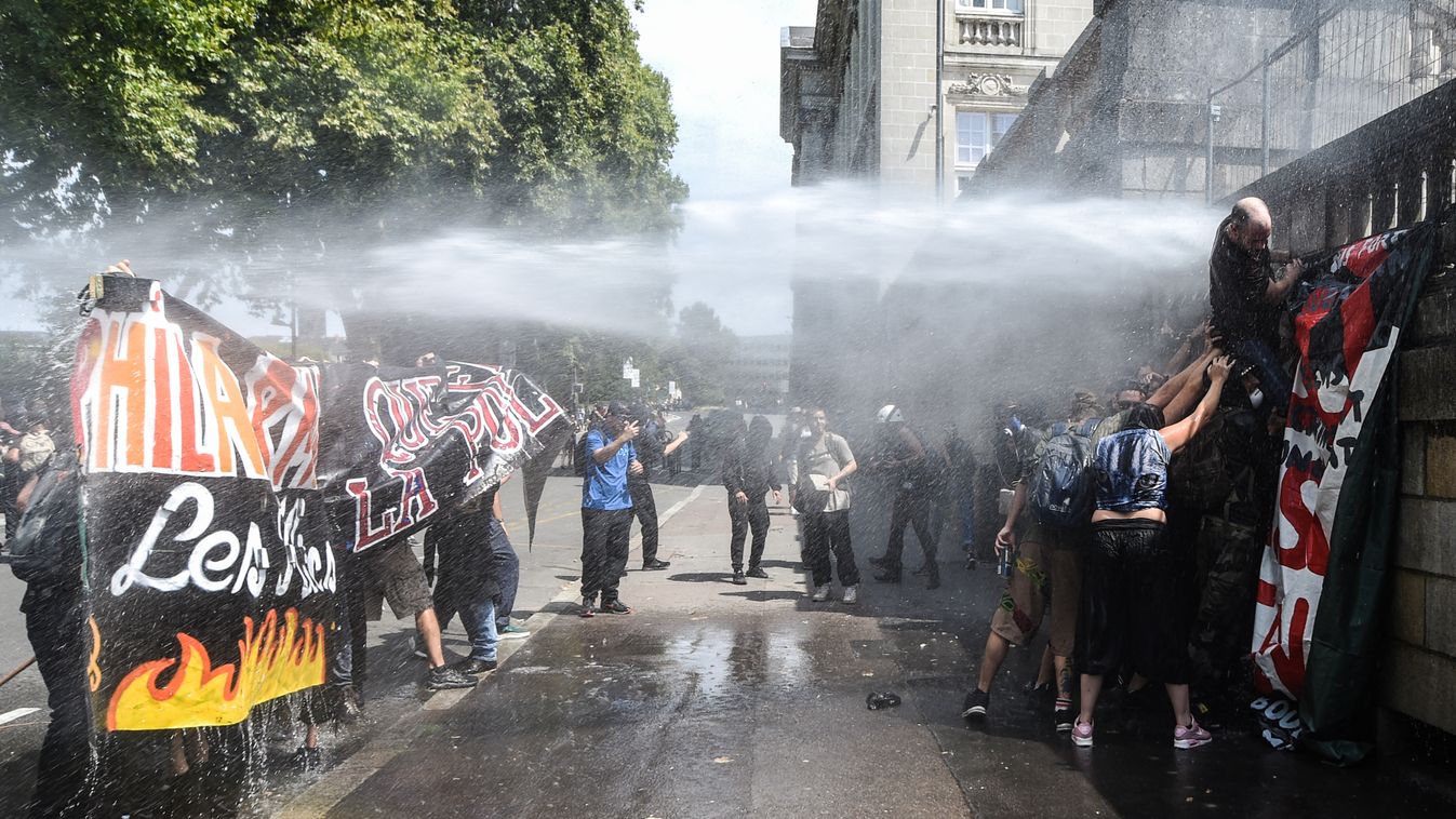 Franciaország, Nantes, tüntetés 