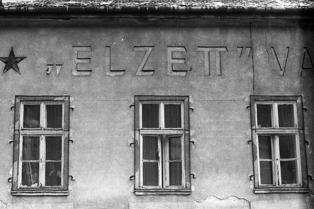 Elzett Zár- és Lakatgyár
Magyarország,
Budapest XIII.
Bence utca 1–5., Elzett Fémlemezipari Művek Zár- és Lakatgyár.
ÉV
1968 
