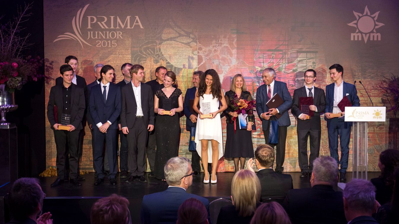 csoportkép díjátadás Junior Prima Díj zeneművészeti díj 