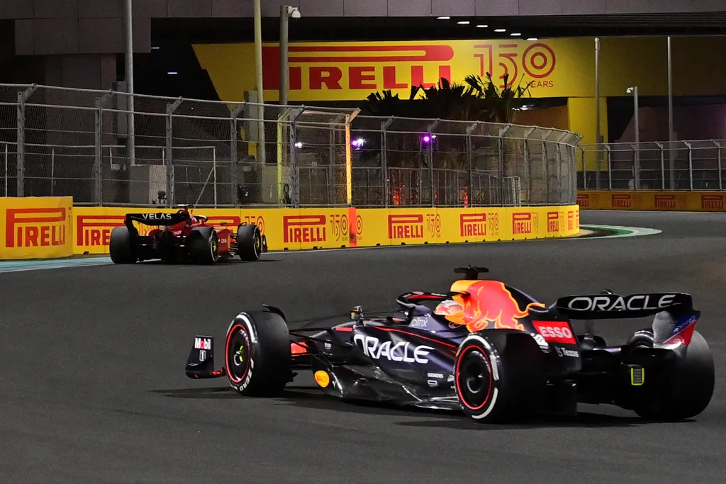 Forma-1, Szaúd-arábiai Nagydíj, Max Verstappen, Red Bull, Charles Leclerc, Ferrari 
