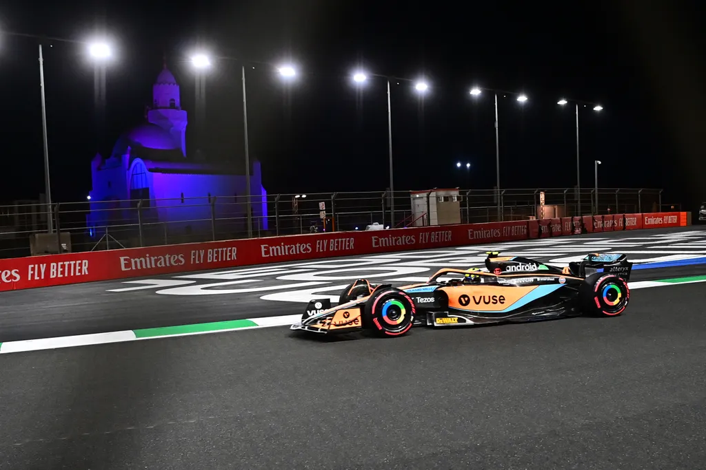 Forma-1, Lando Norris, McLaren, Szaúd-arábiai Nagydíj 2022, péntek 