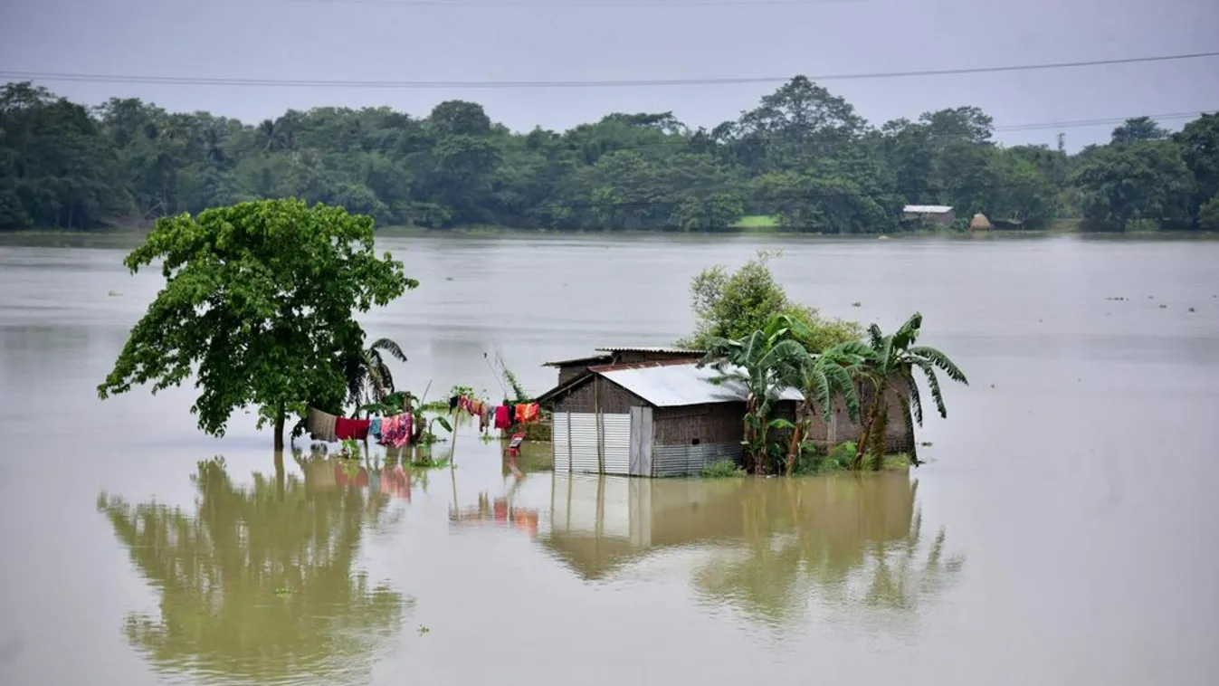 India, Assam, árvíz 