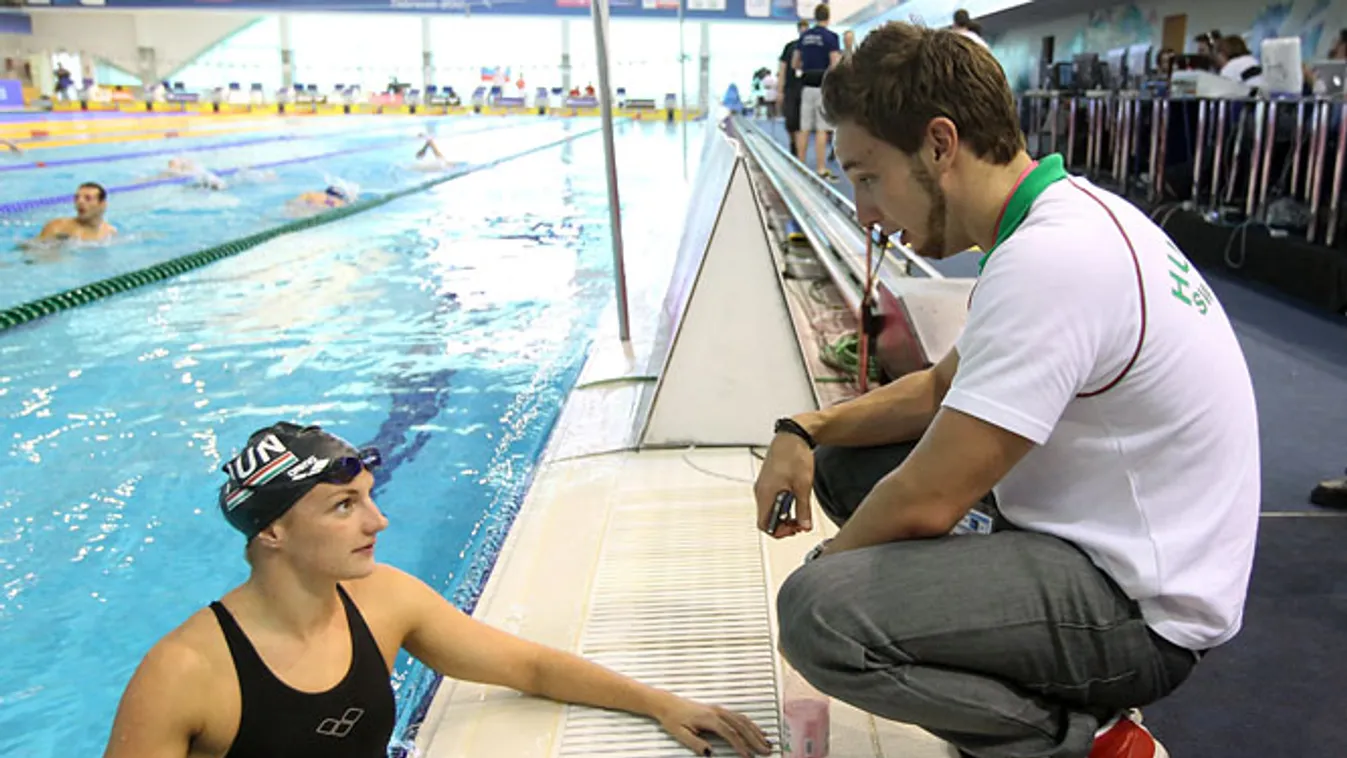 Hosszú Katinka úszó és edzője, Shane Tusup beszélgetnek a 31. úszó Európa-bajnokságon, a Debreceni Sportuszodában