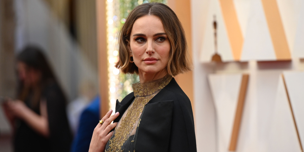 Image: US-ENTERTAINMENT-FILM-OSCARS-ARRIVALS film cinema award Horizontal US-Israeli actress Natalie Portman arrives for the 92nd Oscars at the Dolby Theatre in Hollywood, California on February 9, 2020. (Photo by Robyn Beck / AFP) (Photo by ROBYN BECK/AF