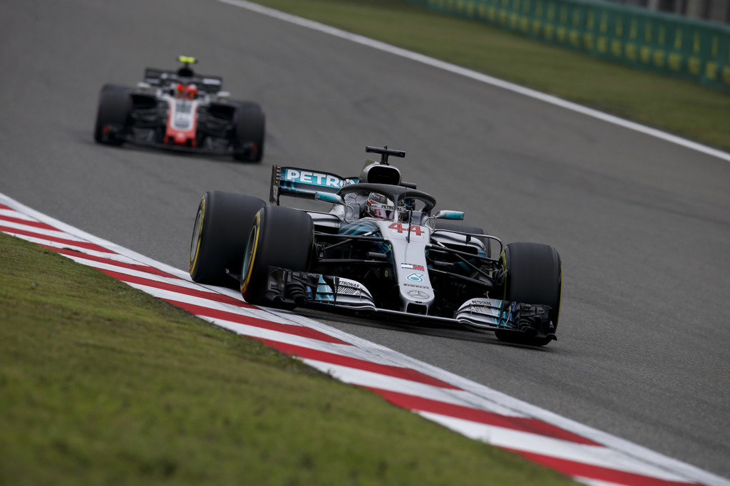 A Forma-1-es Kínai Nagydíj szombati napja, Lewis Hamilton, Mercedes-AMG Petronas 