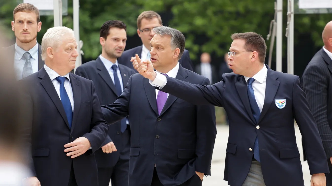 Dagály uszoda, alapkőletétel, Orbán Viktor miniszterelnök, Tarlós istván főpolgármester, Julio Maglione, a FINA elnöke 