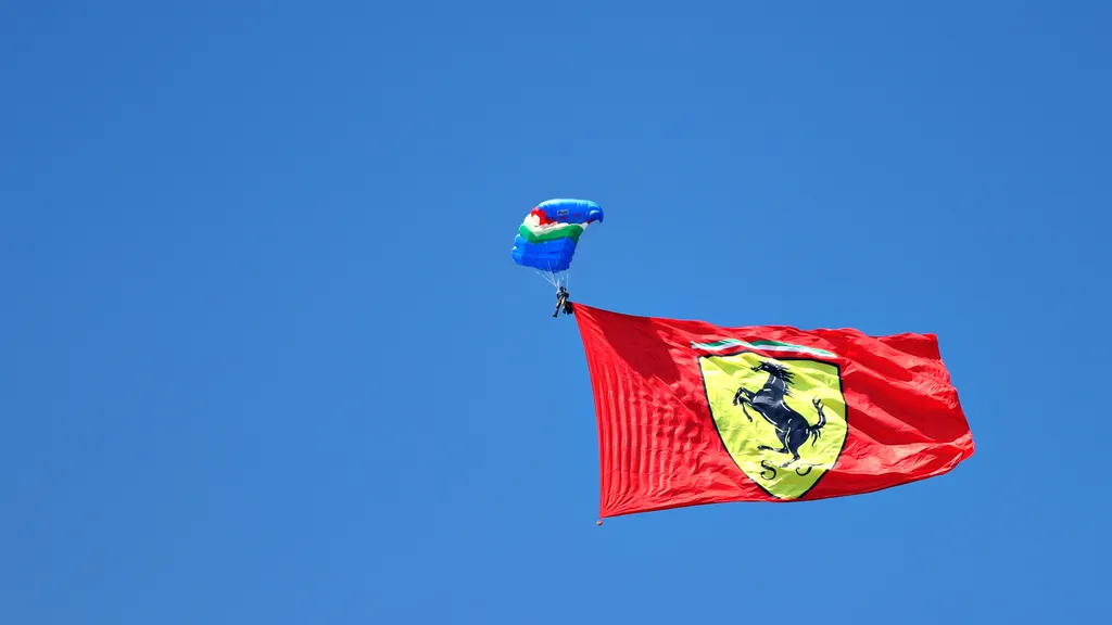 Forma-1, Toszkán Nagydíj, Ferrari logo 