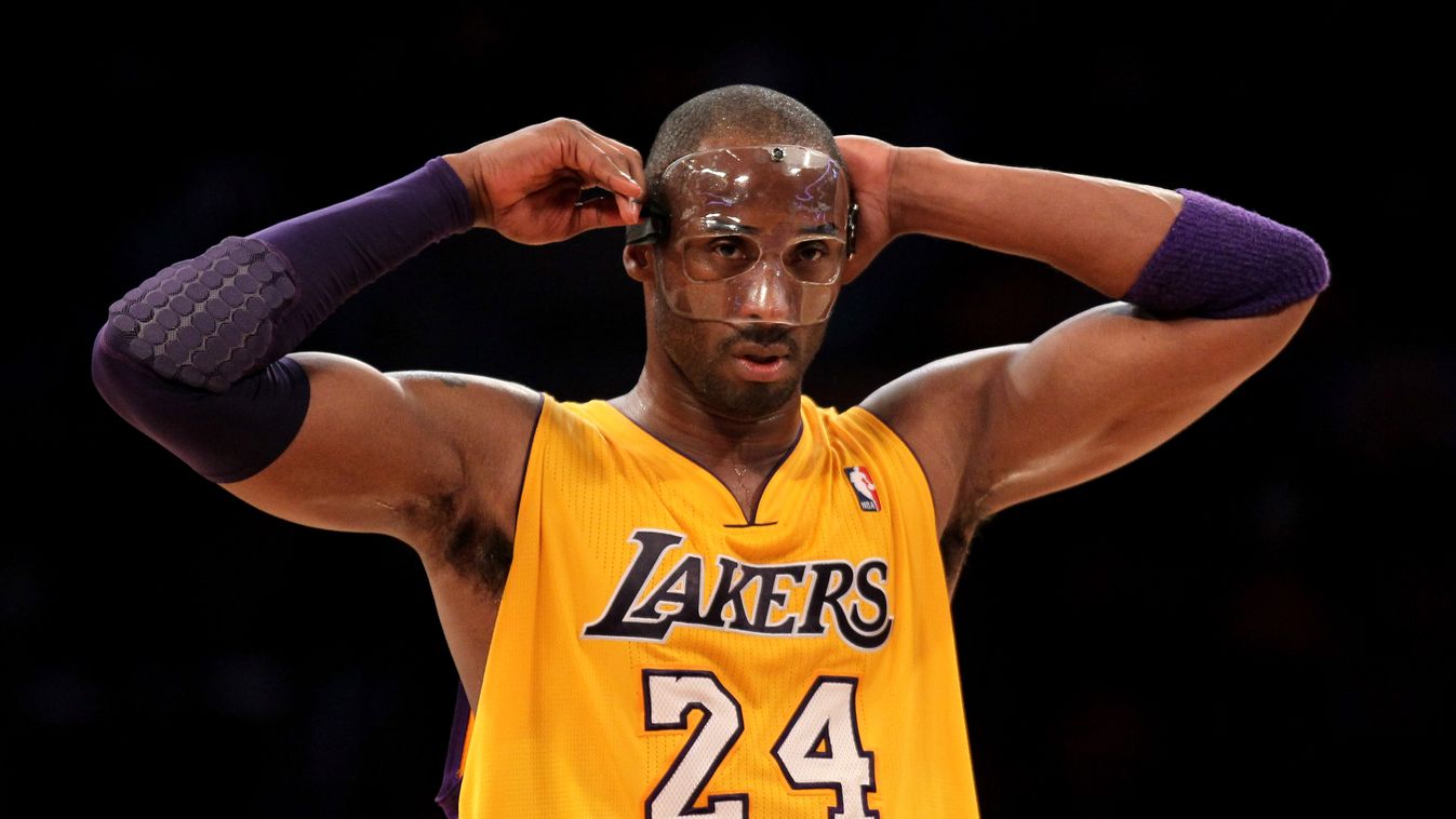 Sacramento Kings v Los Angeles Lakers GettyImageRank2 MASK Protective People SPORT HORIZONTAL Waist Up Human Body Part Human Face BASKETBALL USA California City Of Los Angeles One Person Adjusting Staples Center Kobe Bryant Los Angeles Lakers Sacramento K