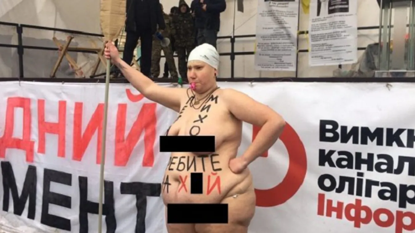 meztelen Femen tüntető Kijev 