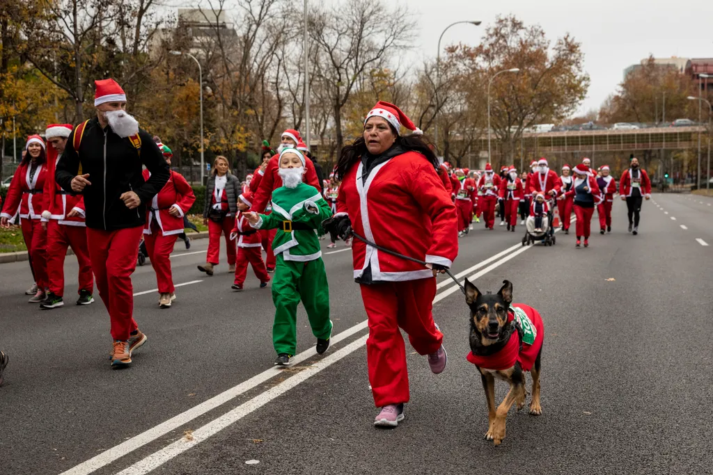 Santa Claus futás, madrid, adomány, maraton, spanyolország, 2022. 12. 18., mikulás futás 