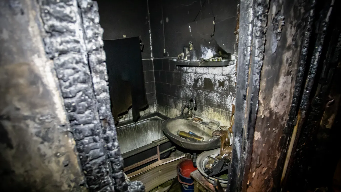 Lakástűz egy debreceni társasházban: megsérült egy idős nő, 39 embert menekítettek ki
2021.02.18. 