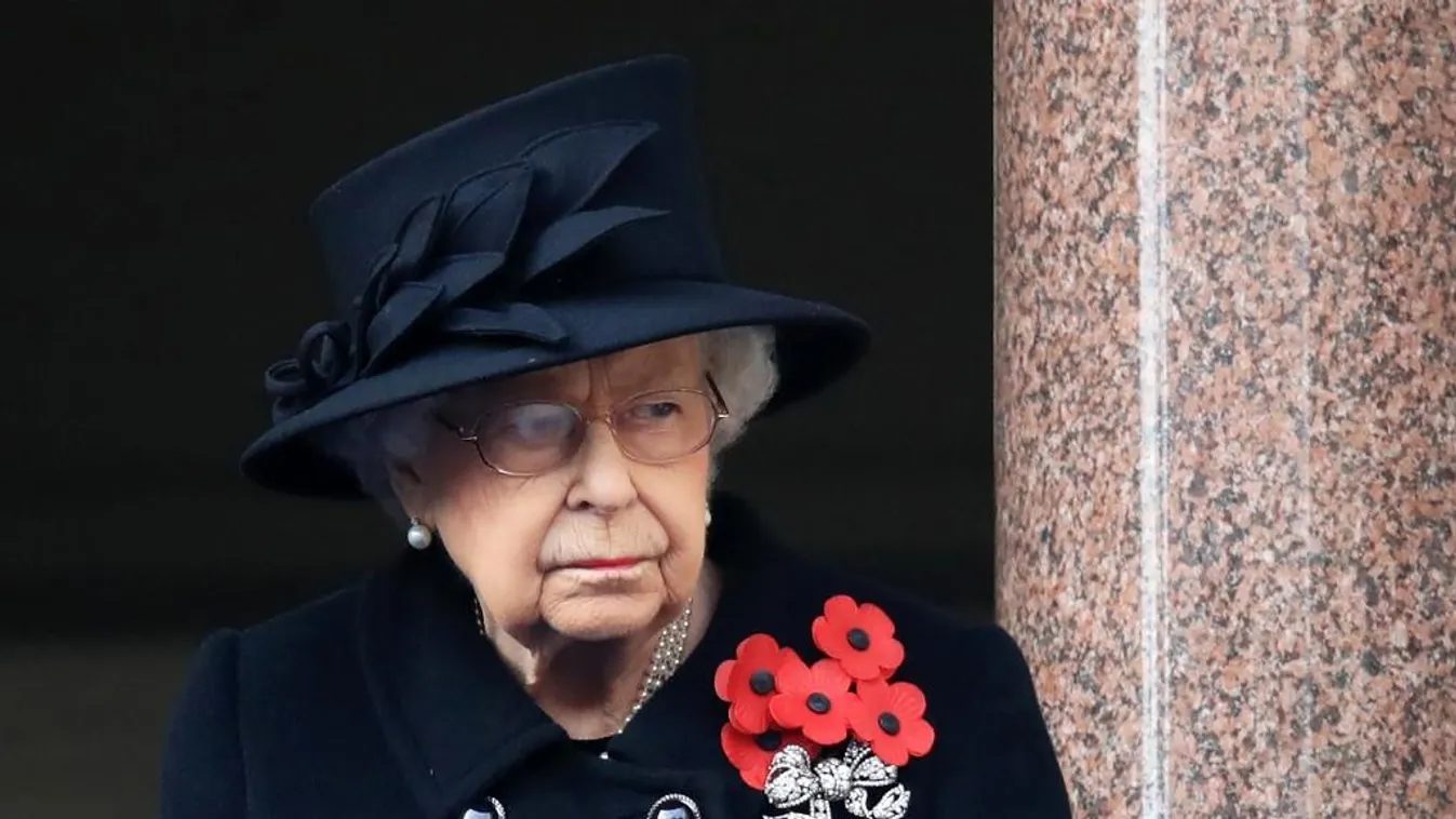 II. Erzsébet brit királynő 2020. november 8-án részt vett az emlékezés vasárnapi ünnepségén Londonbna 