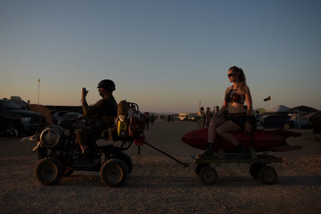 Edwardsban, a Mojave-sivatagban megrendezett Wasteland Weekend Festival, galéria, 2021 