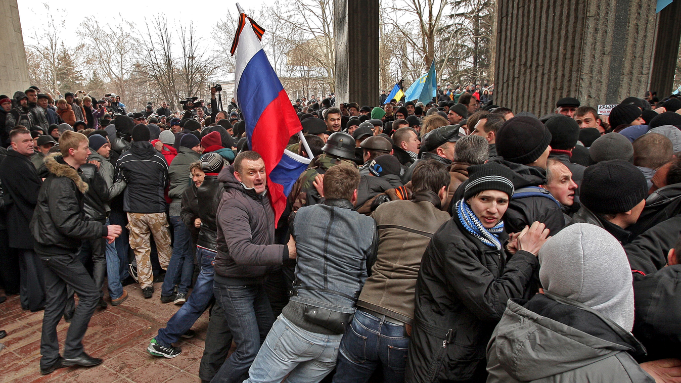 Krími tatárok és oroszbarát aktivisták csaptak össze szerdán az ukrajnai Krími Autonóm Köztársaság fővárosában, Szimferopolban 