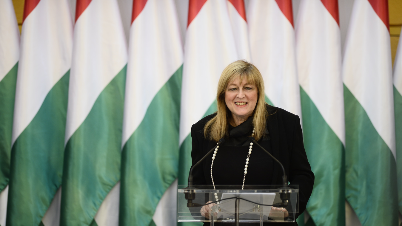 Orbán 5 évértékelő Schmidt Mária 