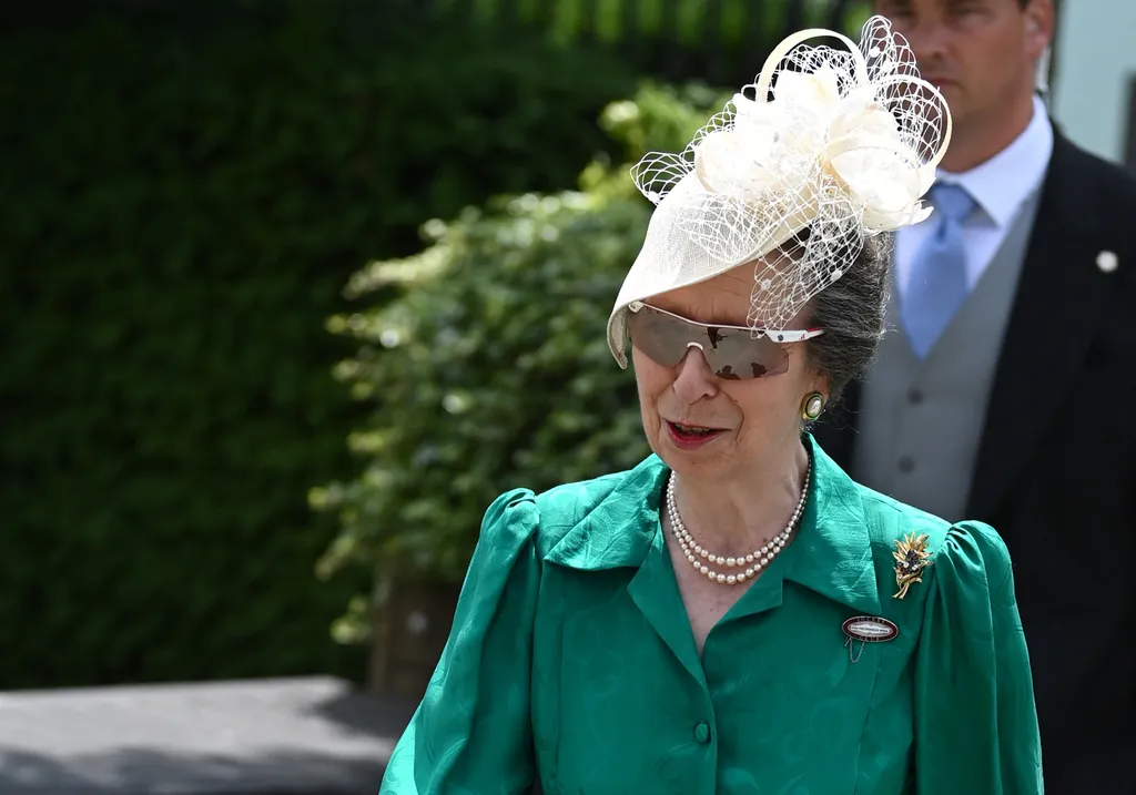 A Royal Ascot legdíszesebb fejfedői galéria 